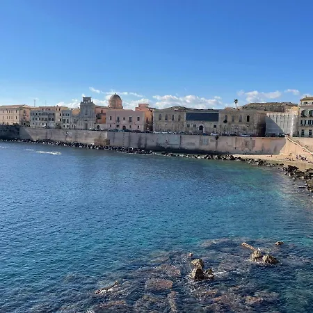 Oikia Sea Syracuse
